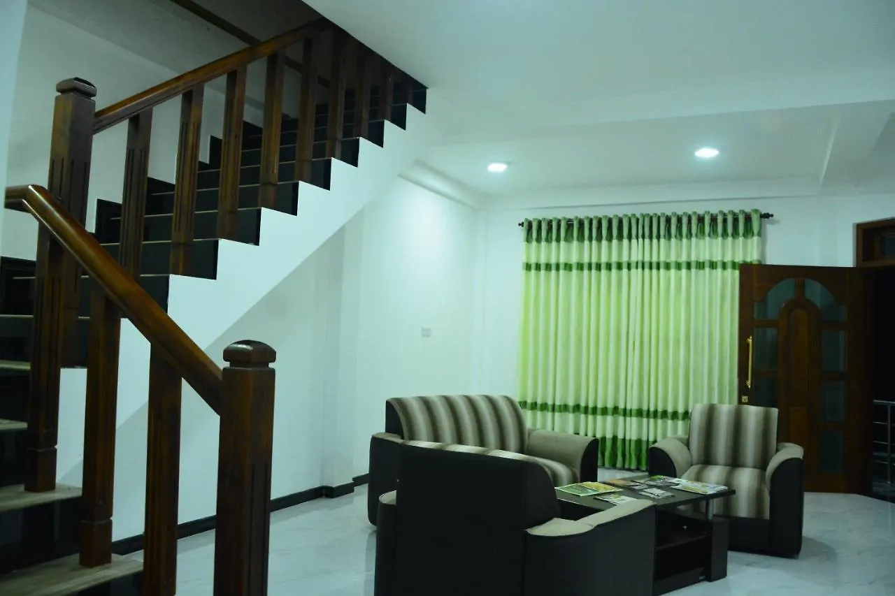 Hotel Seven Luck Palace Kandy