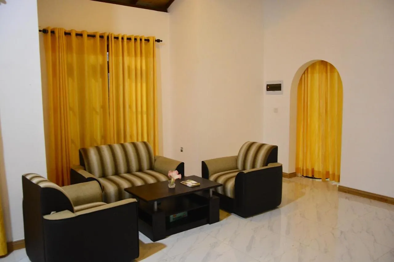 Hotel Seven Luck Palace Kandy