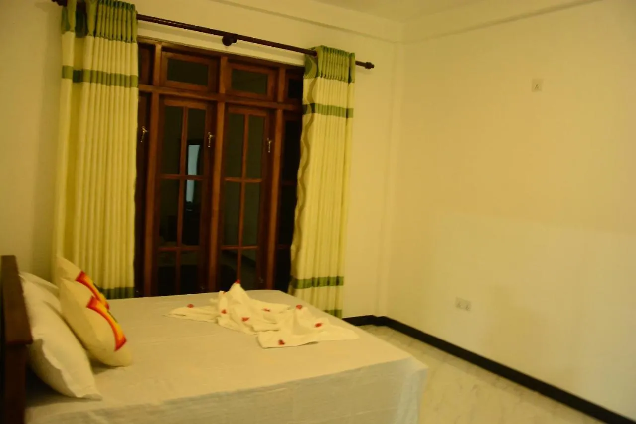 Hotel Seven Luck Palace Kandy