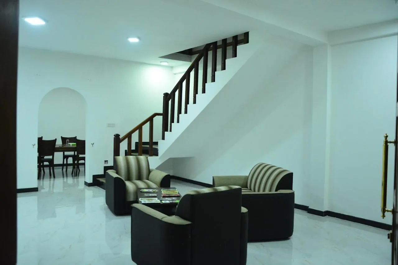 Hotel Seven Luck Palace Kandy
